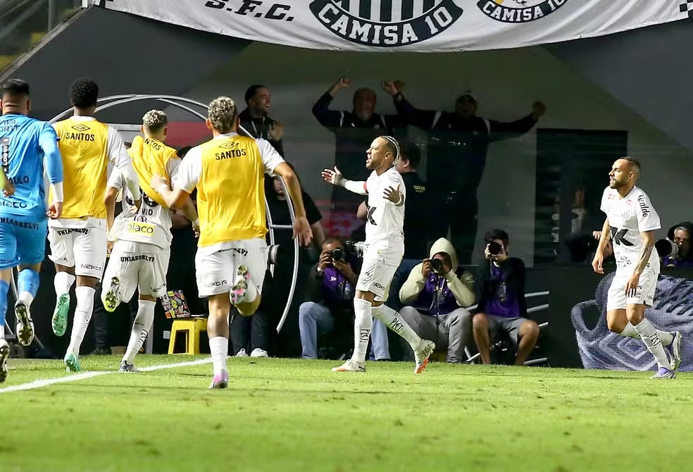 Neymar brilha e Santos vence o Flamengo na Vila