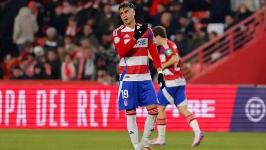 Flamengo e Atlético-MG buscam contratação de Reinier