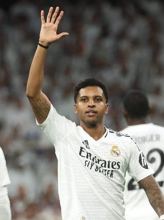 Figo brasileiro? Rodrygo, do Real, interessa ao Barcelona