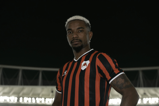 Vasco avança por Thiago Mendes, volante ex-São Paulo