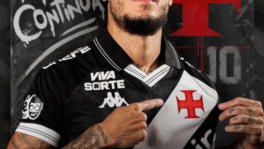 Coutinho fica no Vasco: meia rescinde com o Aston Villa e assina até 2026