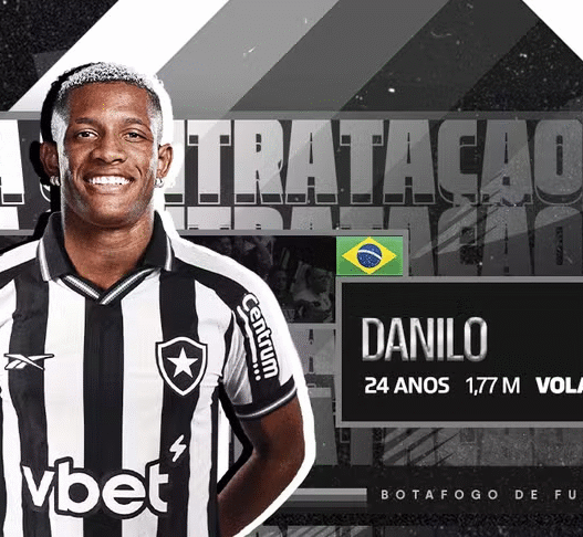 Botafogo oficializa a contratação de Danilo, ex-Palmeiras e Nottingham Forest