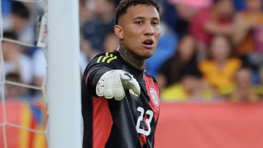 Bahia negocia contratação do goleiro Patrick Sequeira
