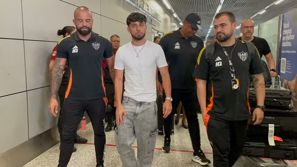 Biel chega a BH para reforçar o Atlético-MG
