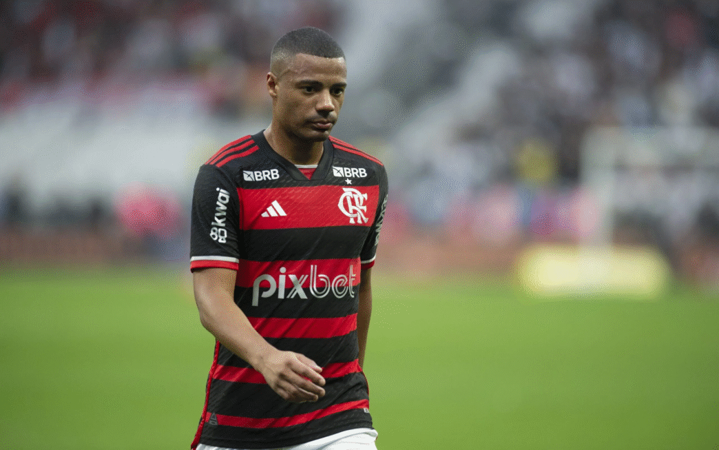 De la Cruz é alvo de críticas por médico do Flamengo