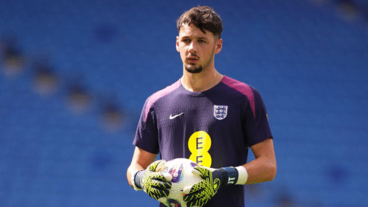 Manchester City acerta retorno de goleiro