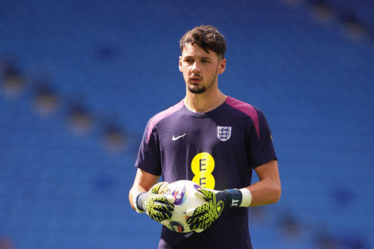 Manchester City acerta retorno de goleiro