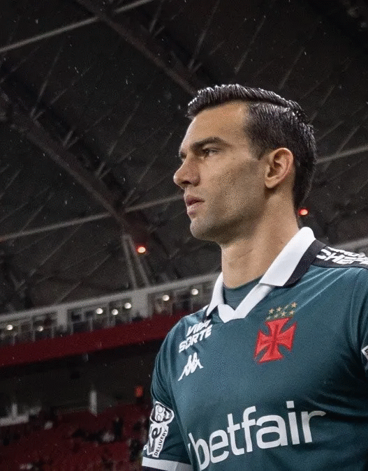 Léo Jardim constata lesão grave após expulsão polêmica