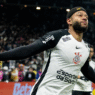 Depay decide e Corinthians sai na frente do Palmeiras nas oitavas da Copa do Brasil