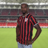 Thiago Mendes desembarca no Rio para assinar com o Vasco por duas temporadas e meia