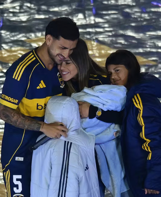 Com festa na Bombonera, Paredes retorna ao Boca Juniors