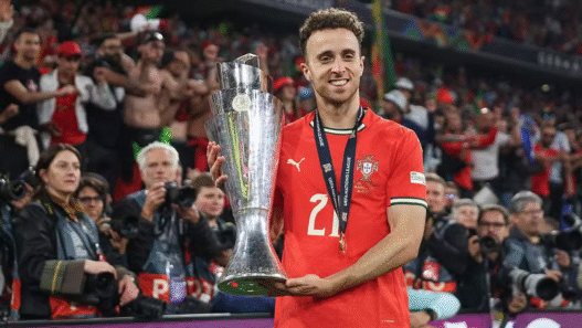 Futebol de luto: Diogo Jota morre em acidente de carro na Espanha aos 28 anos