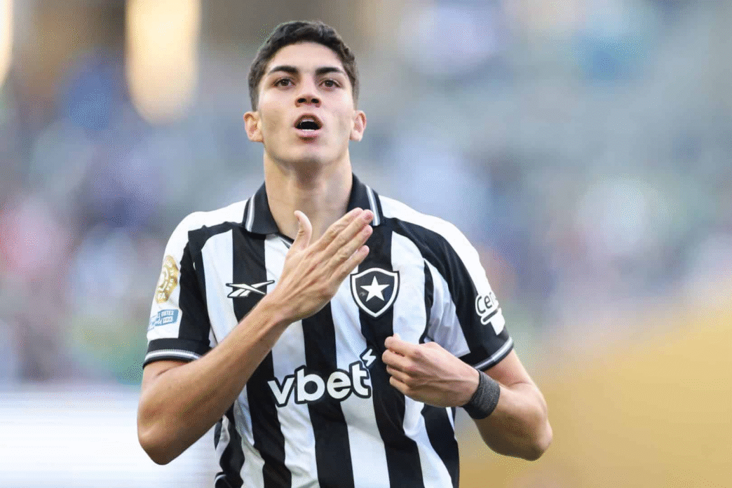 Botafogo acerta venda de Jair ao Nottingham Forest