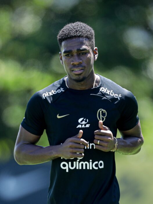 Corinthians sofre “transfer ban” da Fifa por dívida com o Santos Laguna