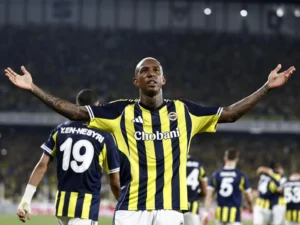 Anderson Talisca aparece na mira do futebol brasileiro