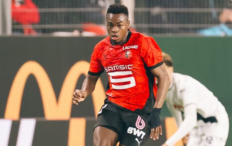 Vasco fecha acordo com atacante colombiano