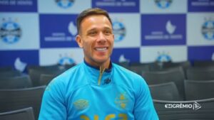 Grêmio confirma volta de Arthur