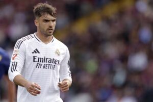 Jogador do Real Madrid é acusado de distribuição de pornografia infantil e justiça pede prisão