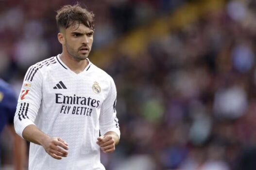 Jogador do Real Madrid é acusado de distribuição de pornografia infantil e justiça pede prisão