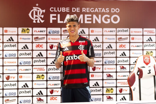 Carrascal evita comparação com Arrascaeta no Flamengo