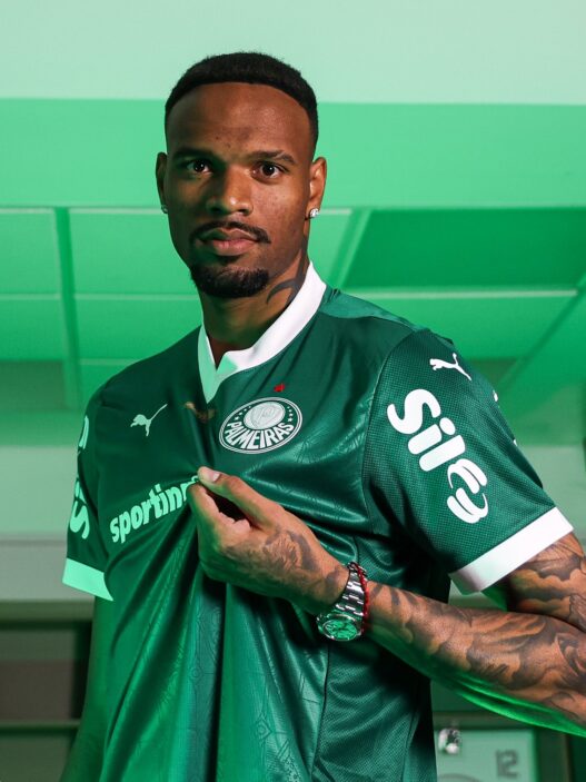 Palmeiras oficializa a contratação do goleiro Carlos Miguel
