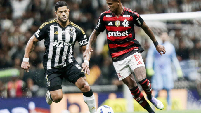 Hulk explica embates com atacante do Flamengo