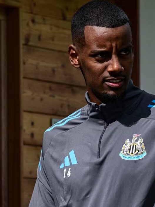 Newcastle afasta Isaak; confira o motivo
