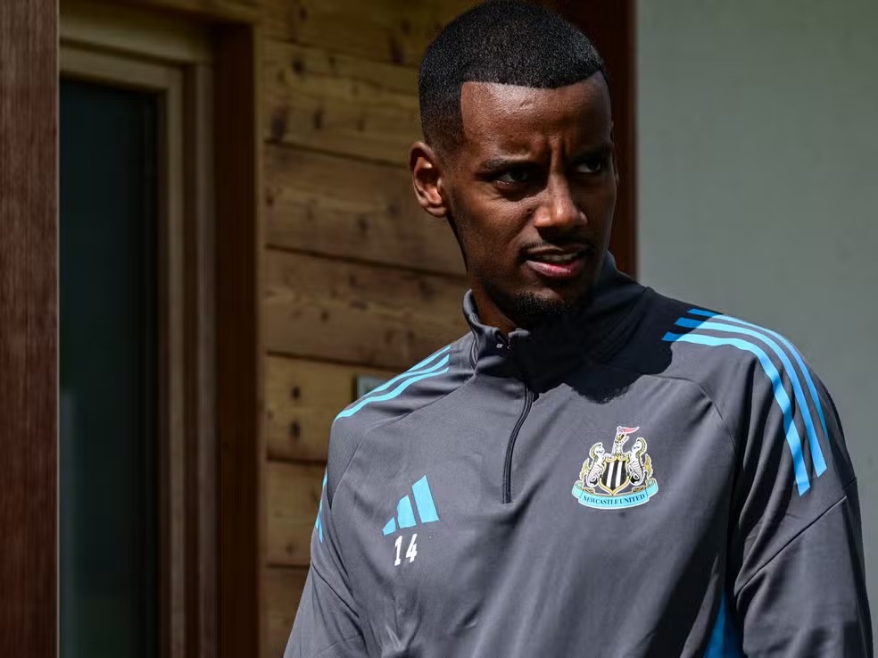 Newcastle afasta Isaak; confira o motivo