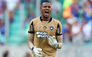 Nottingham Forest acerta contratação de John, do Botafogo