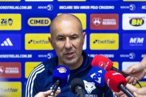 Técnico do Cruzeiro mira Libertadores e títulos após eliminar CRB