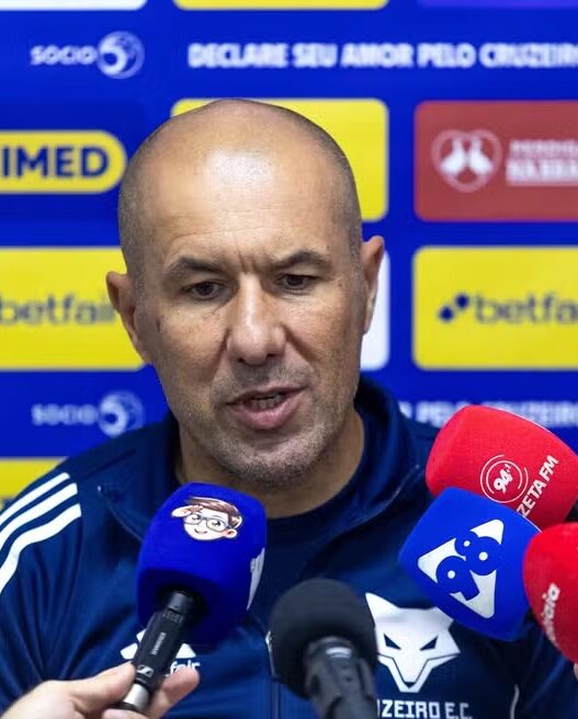 Técnico do Cruzeiro mira Libertadores e títulos após eliminar CRB