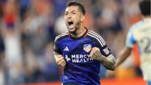 Fluminense negocia com Luciano Acosta; veja detalhes