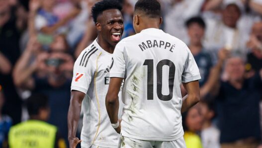 Mbappé marca e Real vence na abertura do Campeonato Espanhol