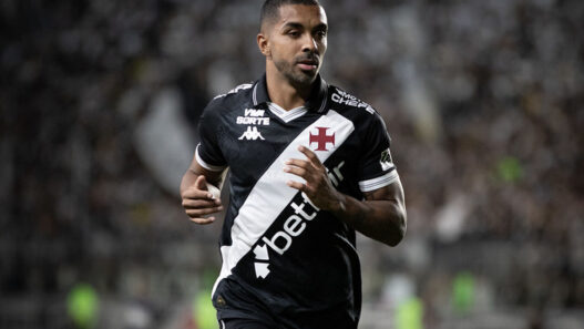 Paulo Henrique deve seguir fora Vasco contra o Botafogo, na Copa do Brasil