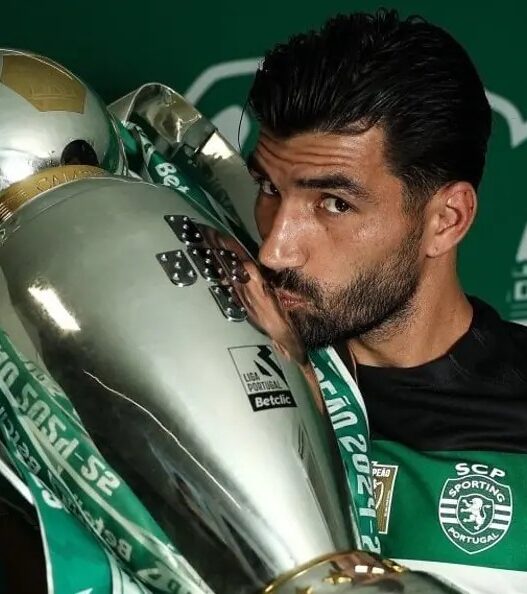 Lateral-direito é oferecido ao Corinthians; veja detalhes