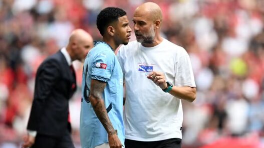 Savinho pode deixar o City e atuar em rival na Inglaterra