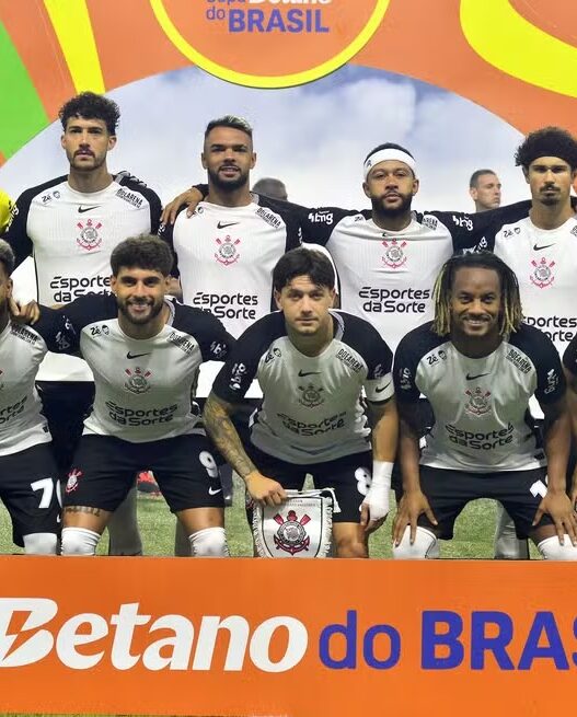 Com vaias para Abel, Corinthians elimina o Palmeiras no Allianz
