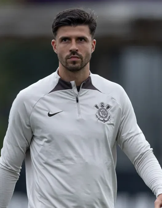 Héctor Hernández é afastado do elenco principal do Corinthians