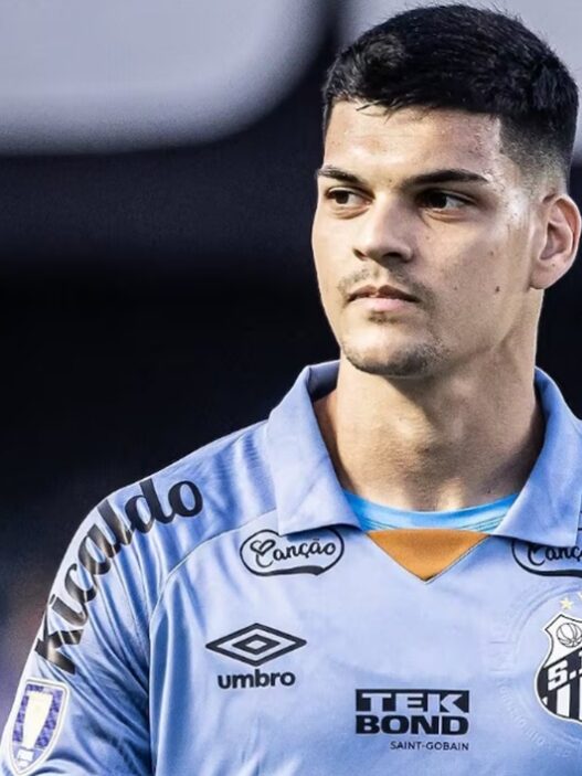 Santos recusa oferta do Flamengo por Gabriel Brazão