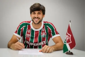 Fluminense anuncia contratação de Igor Rabello