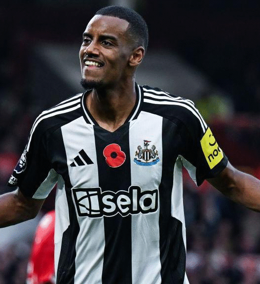 Newcastle rejeita oferta de R$ 885 milhões do Liverpool por Isak, que força saída