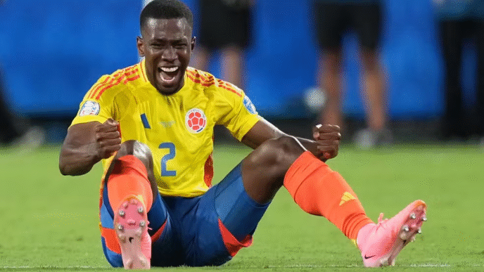 Vasco intensifica negociações por Carlos Cuesta e se aproxima de acerto com o Galatasaray