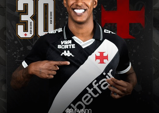 Vasco anuncia Robert Renan e segue no mercado por novo zagueiro