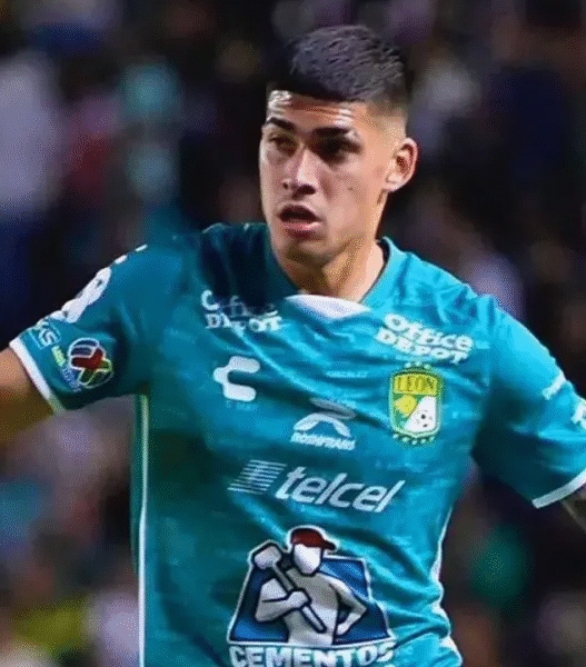 Santos encaminha contratação de Adonís Frías para reforçar a zaga