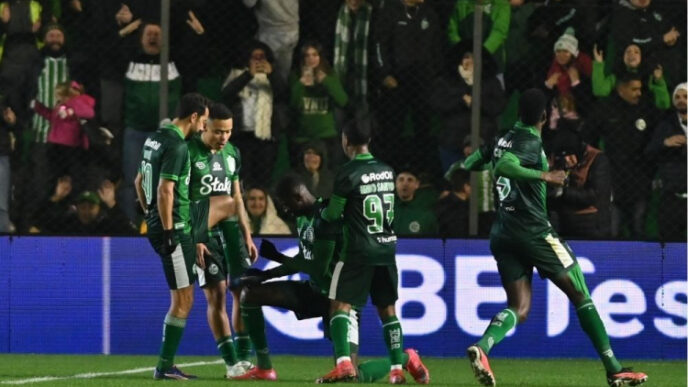 Juventude vence Corinthians e respira no Brasileirão