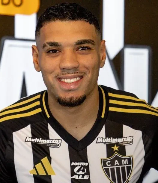 Atlético-MG oficializa contratação do zagueiro Ruan Tressoldi, ex-São Paulo