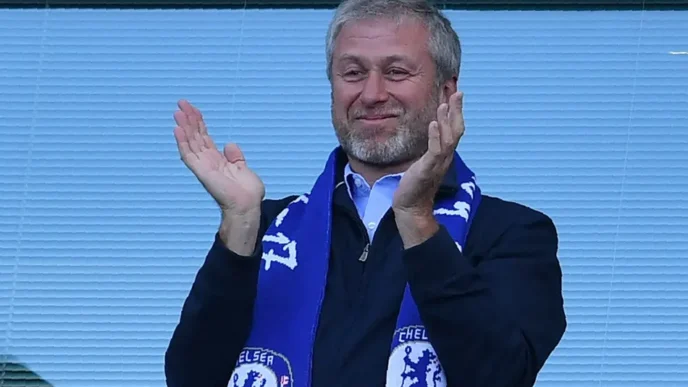 Chelsea é acusado de 74 violações de regras de agentes e pode sofrer punição na Premier League