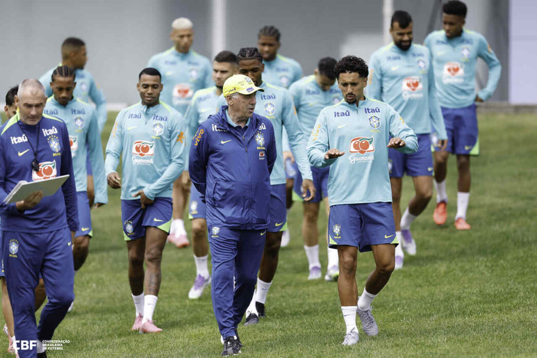 Ancelotti revela conversas com o filho sobre jogo na Altitude