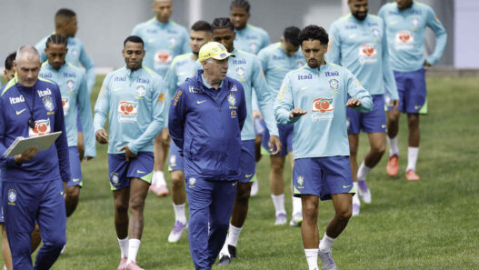 Ancelotti revela conversas com o filho sobre jogo na Altitude