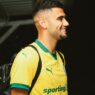 Andreas Pereira desembarca no Brasil e é integrado ao elenco do Palmeiras
